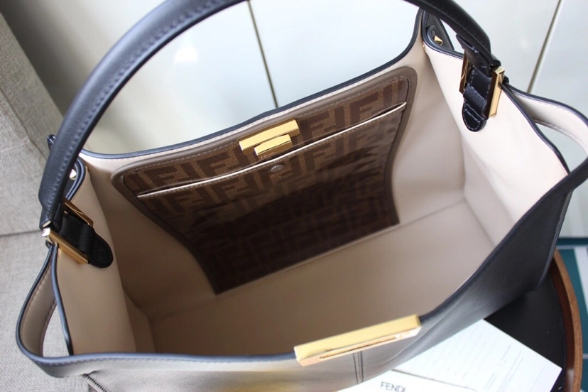 Fendi Top Handle Bags EasyMatch 76646