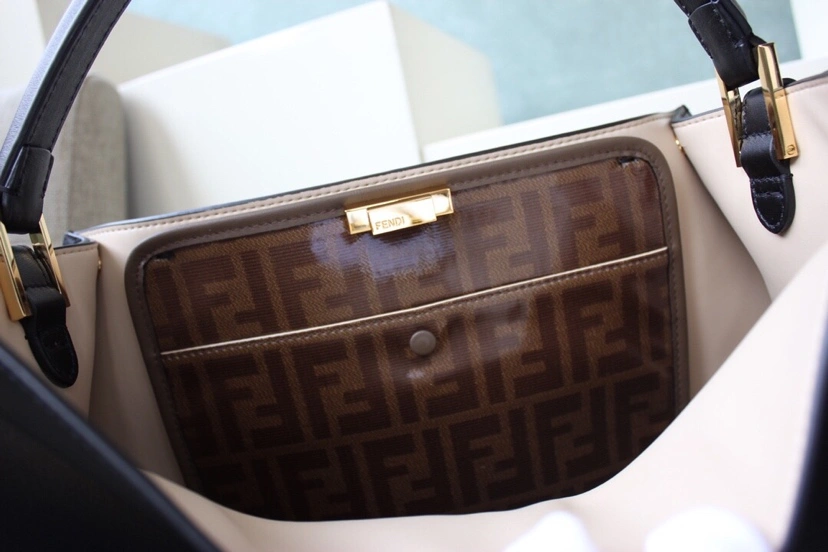 Fendi Top Handle Bags EasyMatch 76646