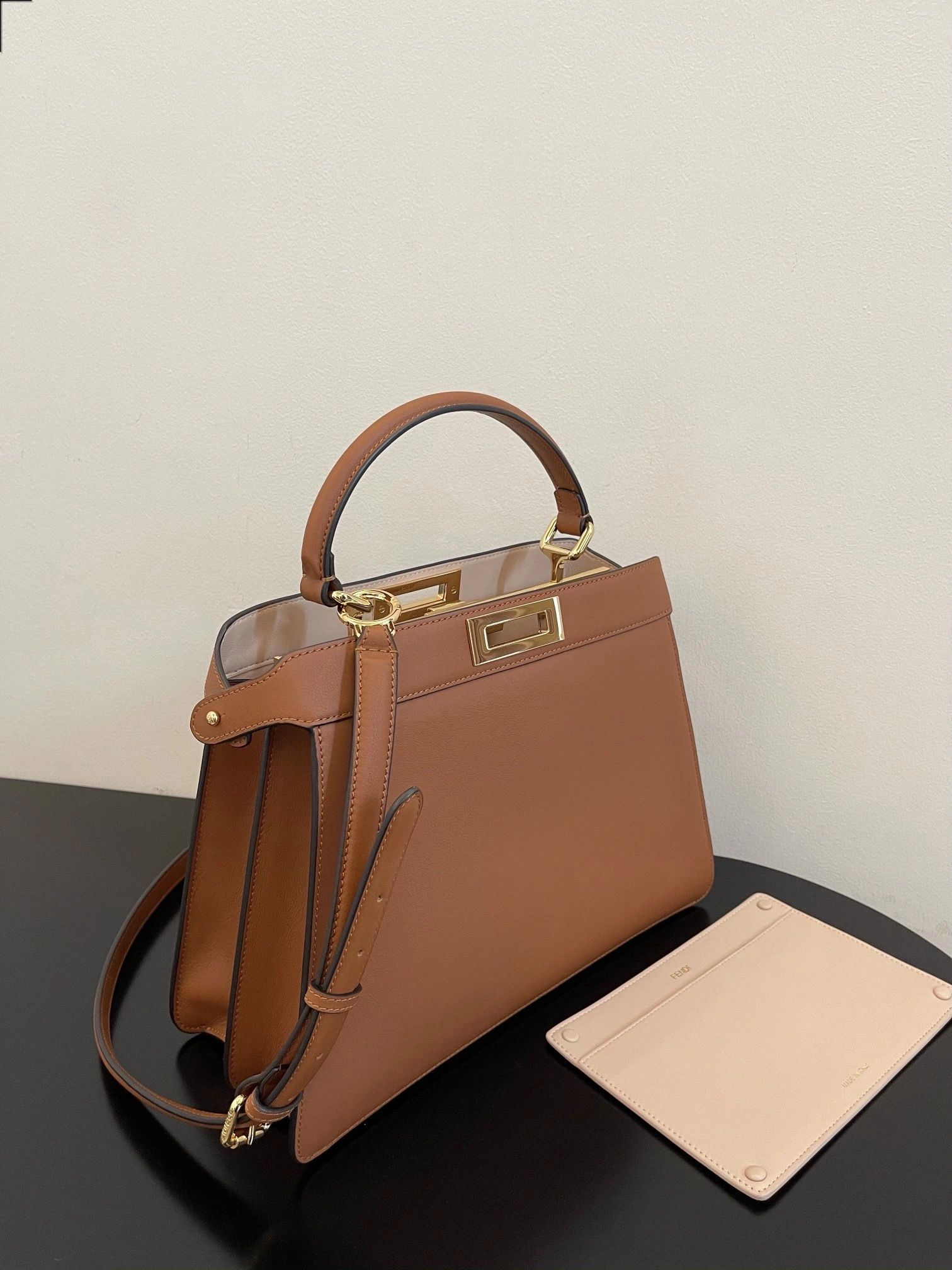 Supportive Fendi Top Handle Bags 76644