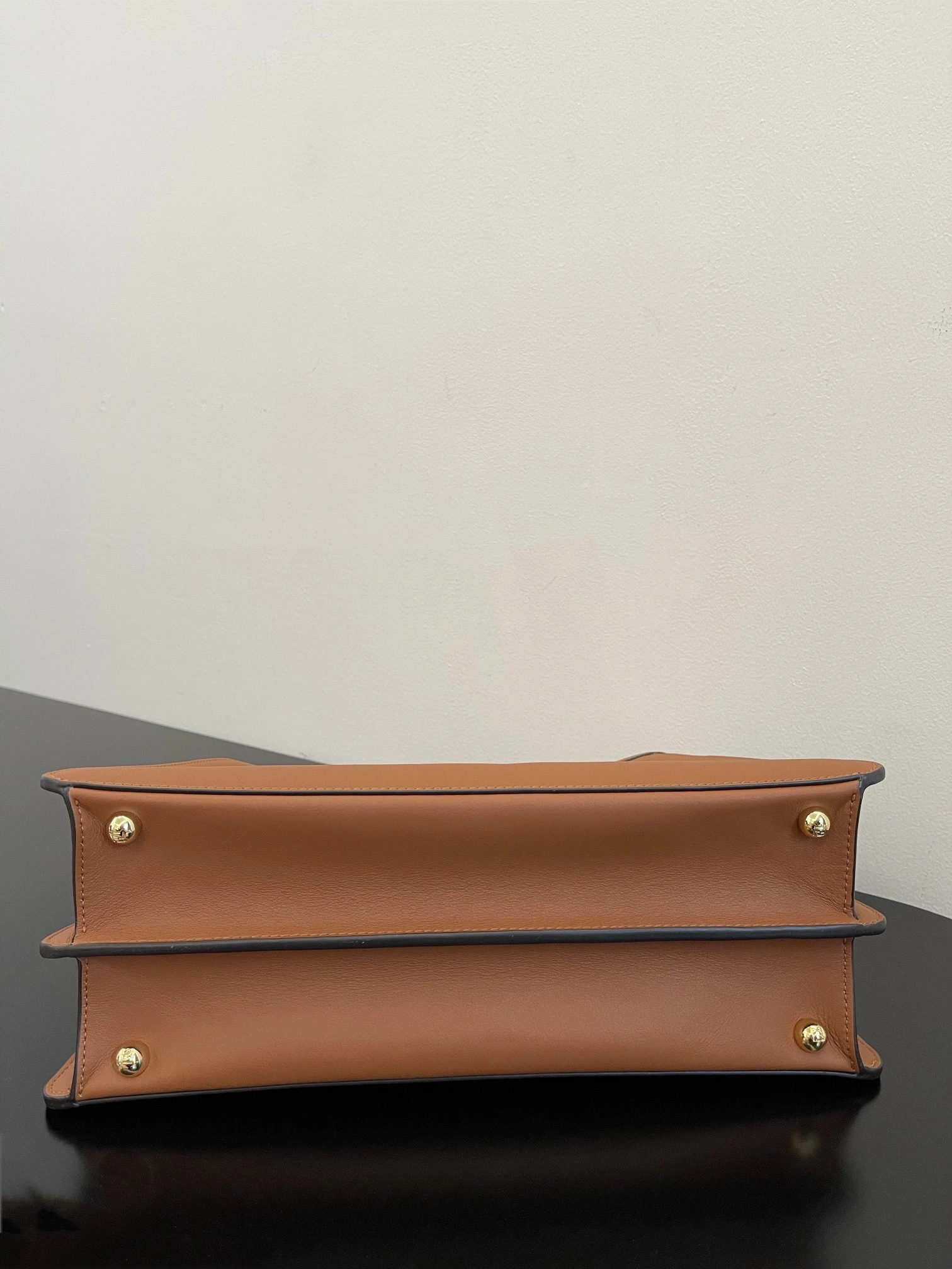 Supportive Fendi Top Handle Bags 76644
