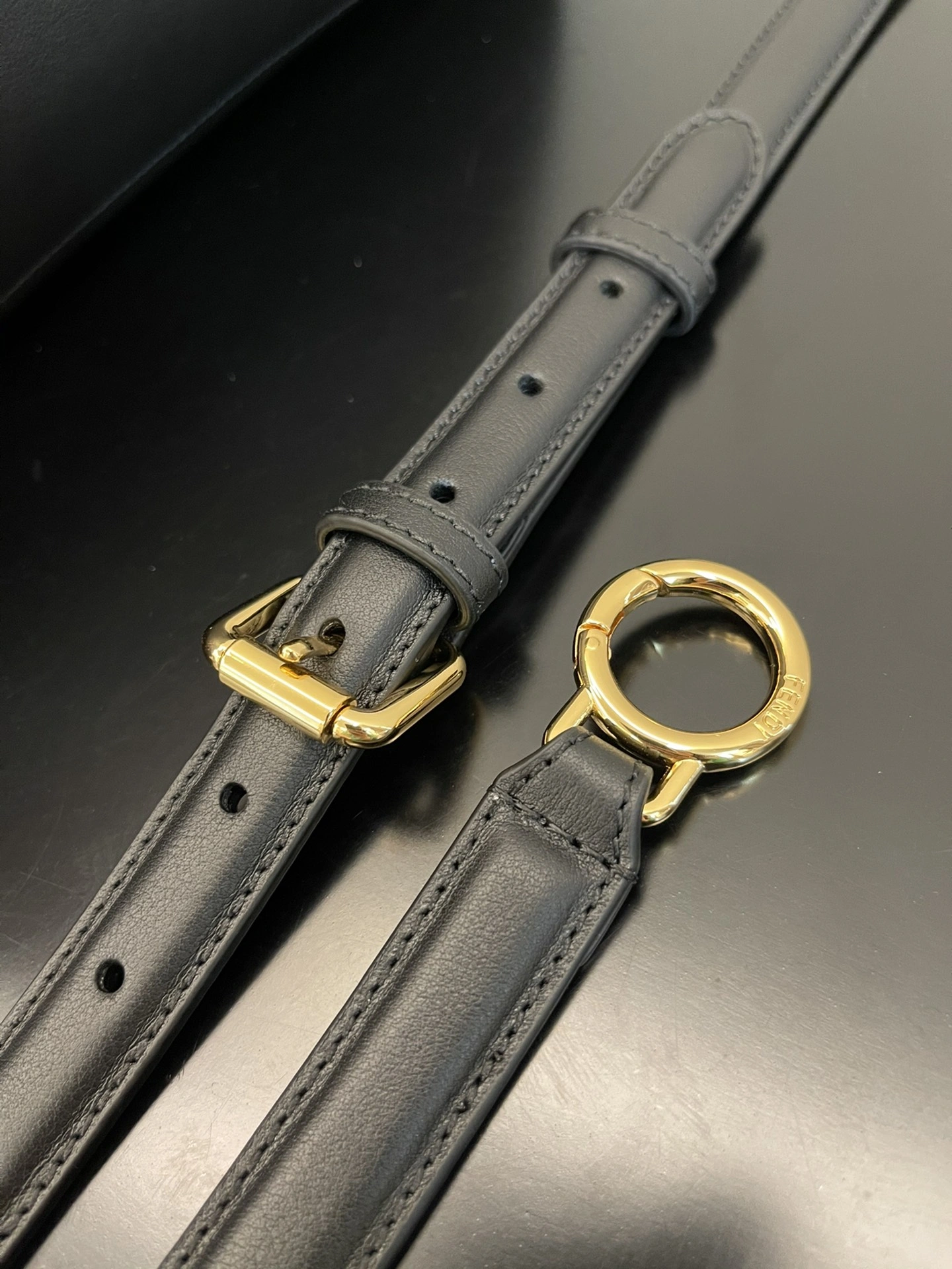 ZipUp Fendi Top Handle Bags 76640