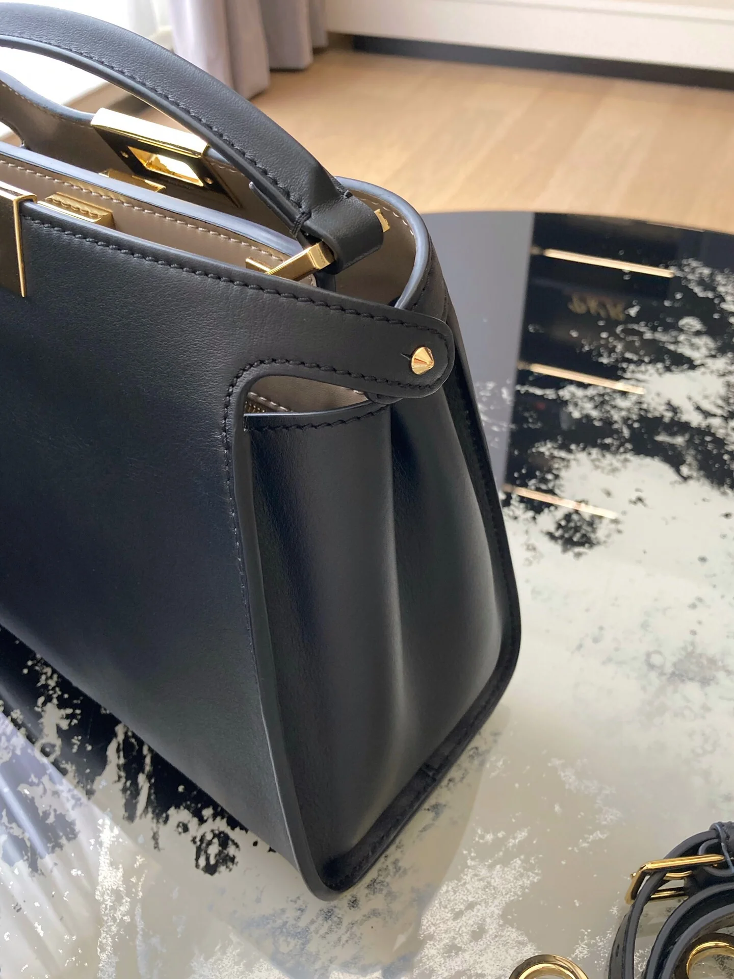 Thermal Fendi Top Handle Bags 37738