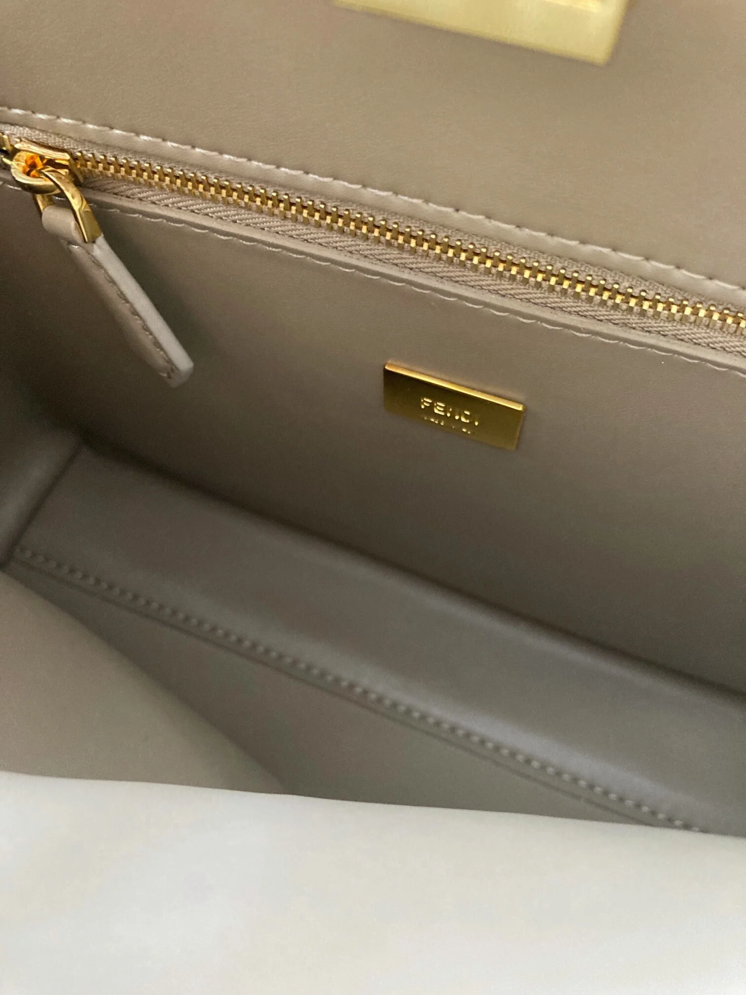 Thermal Fendi Top Handle Bags 37738