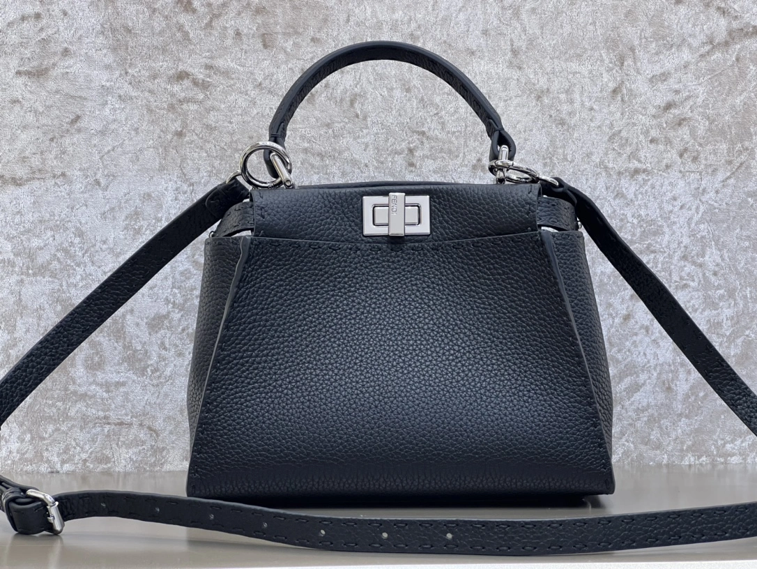 Vibrant Fendi Top Handle Bags 76632