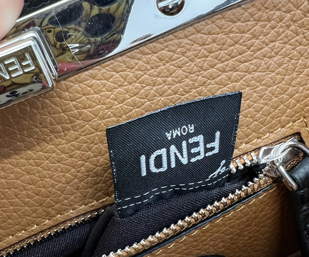 Vibrant Fendi Top Handle Bags 76632