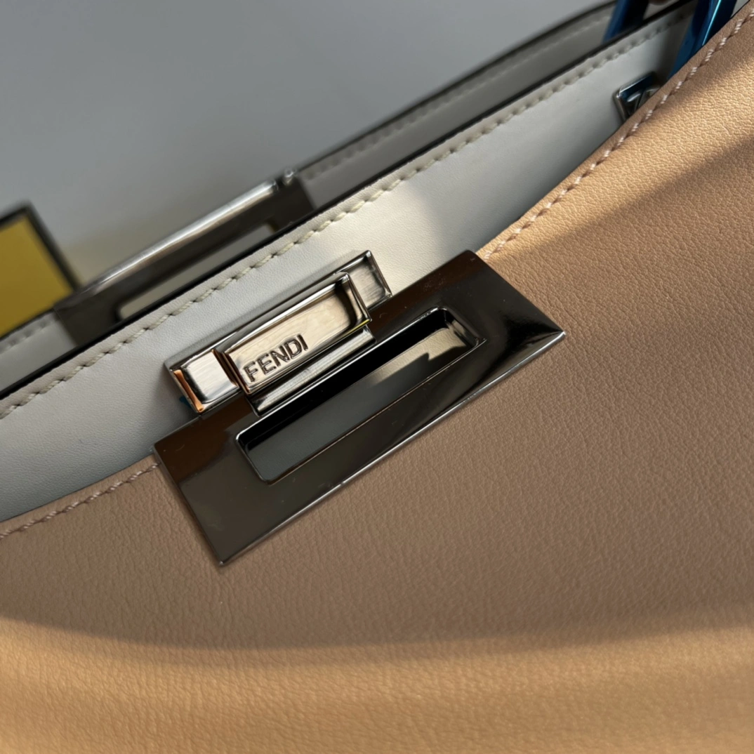 MoistureWicking Fendi Top Handle Bags 76622