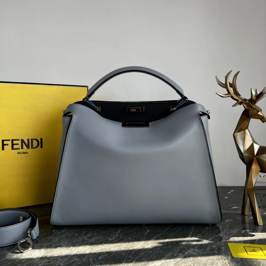 Fendi Top Handle Bags Minimalist 76619