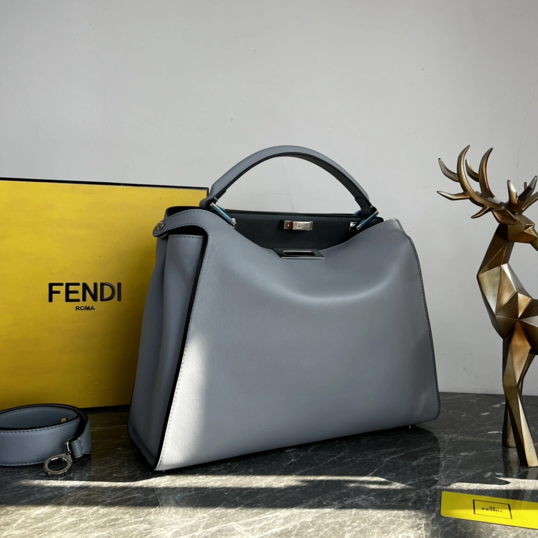 Fendi Top Handle Bags Minimalist 76619