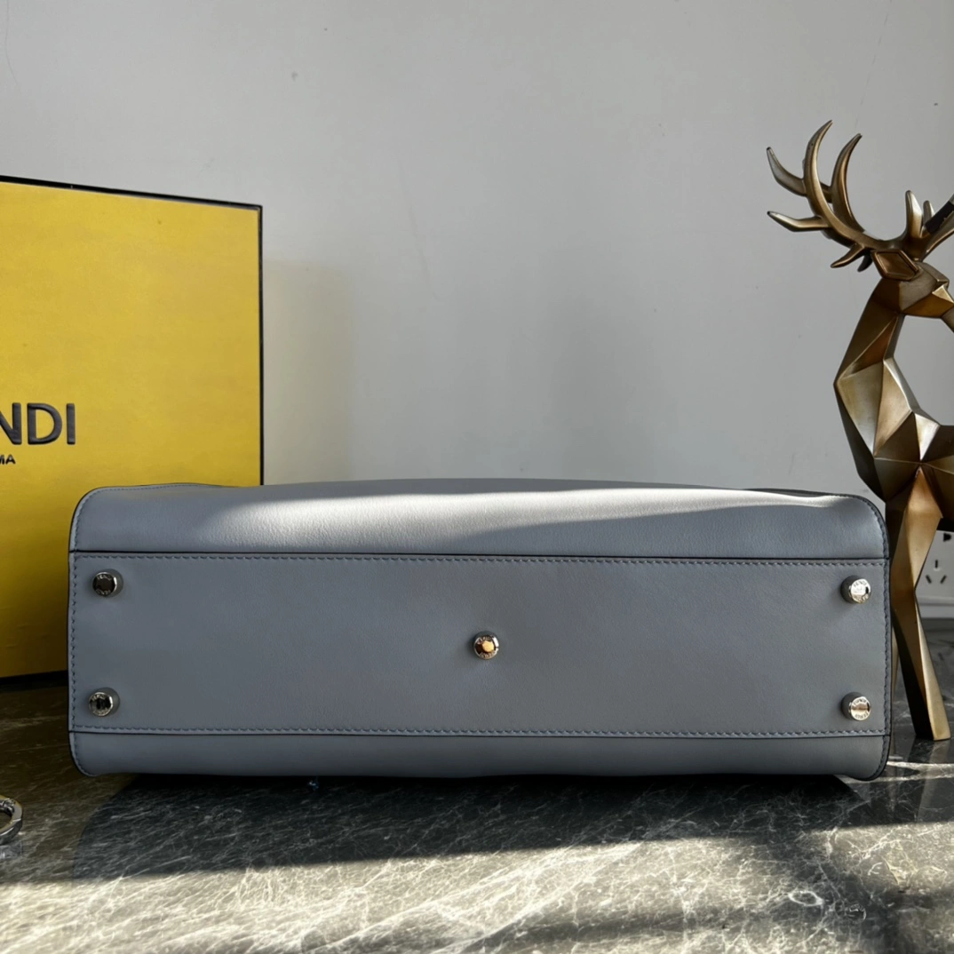 Fendi Top Handle Bags Minimalist 76619