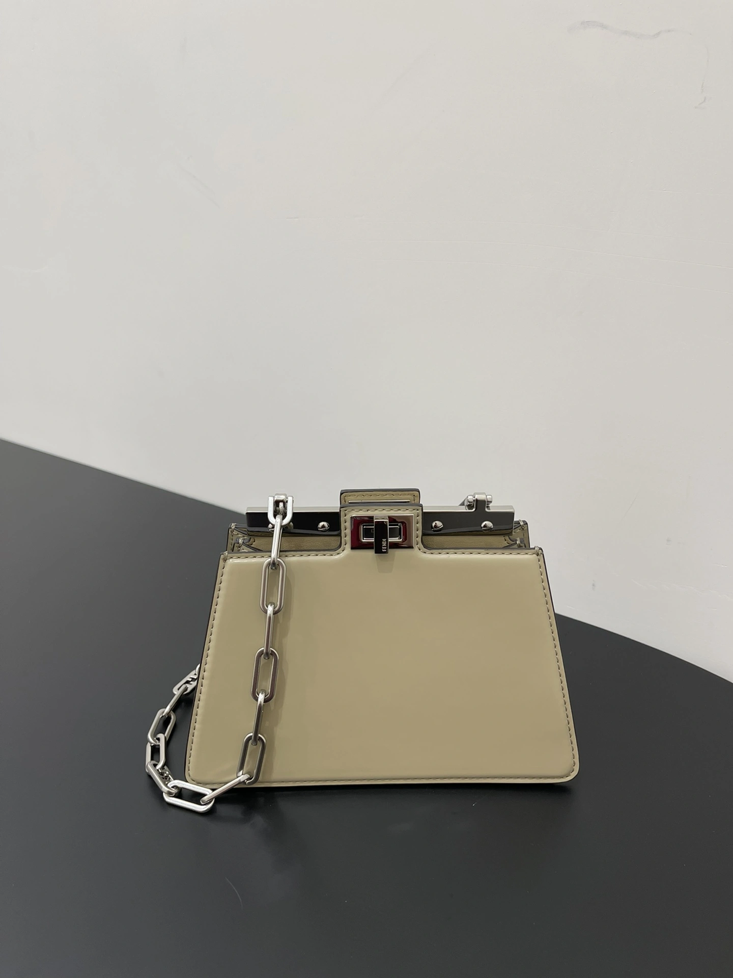 Fendi Top Handle Bags Durable 76616