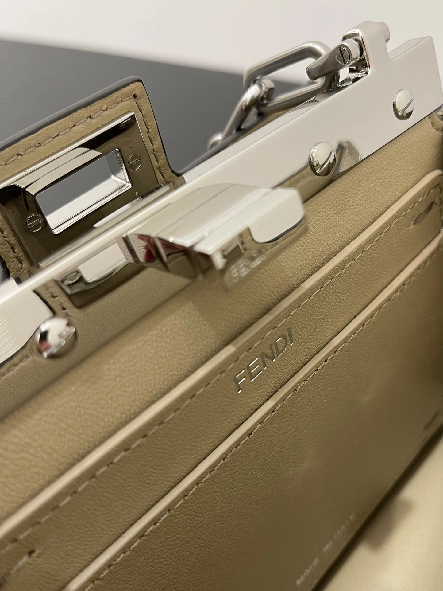 Fendi Top Handle Bags Durable 76616