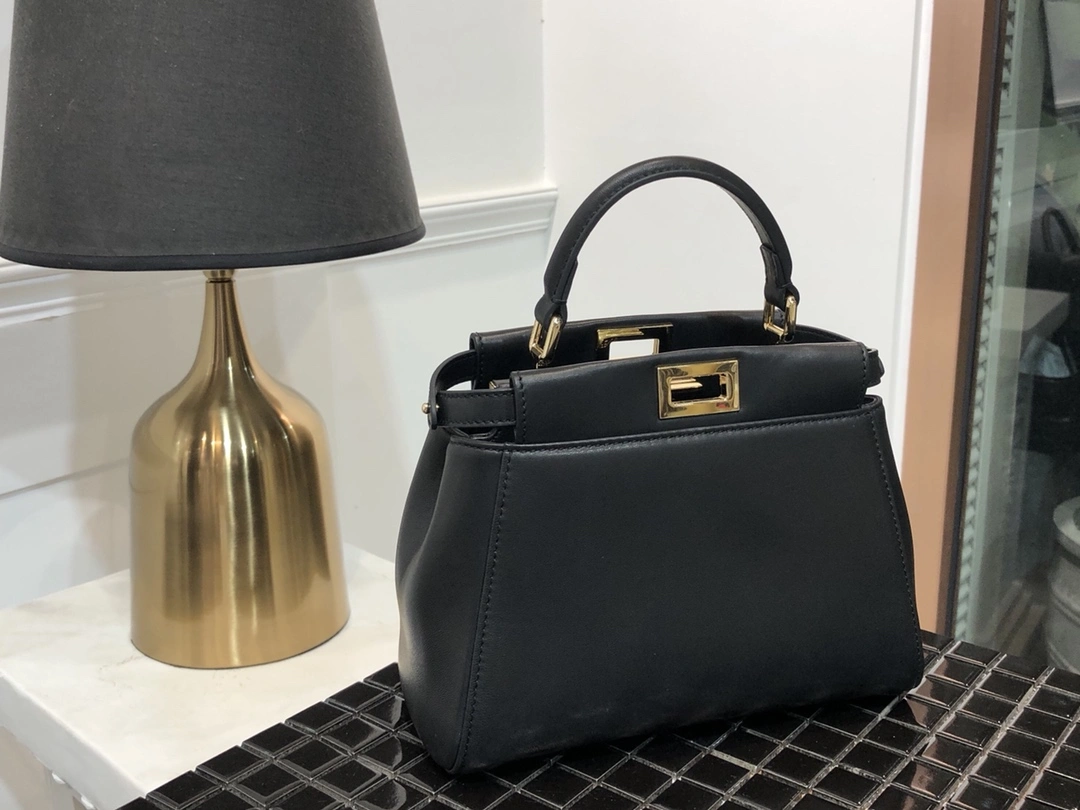 WrinkleFree Fendi Top Handle Bags 76629