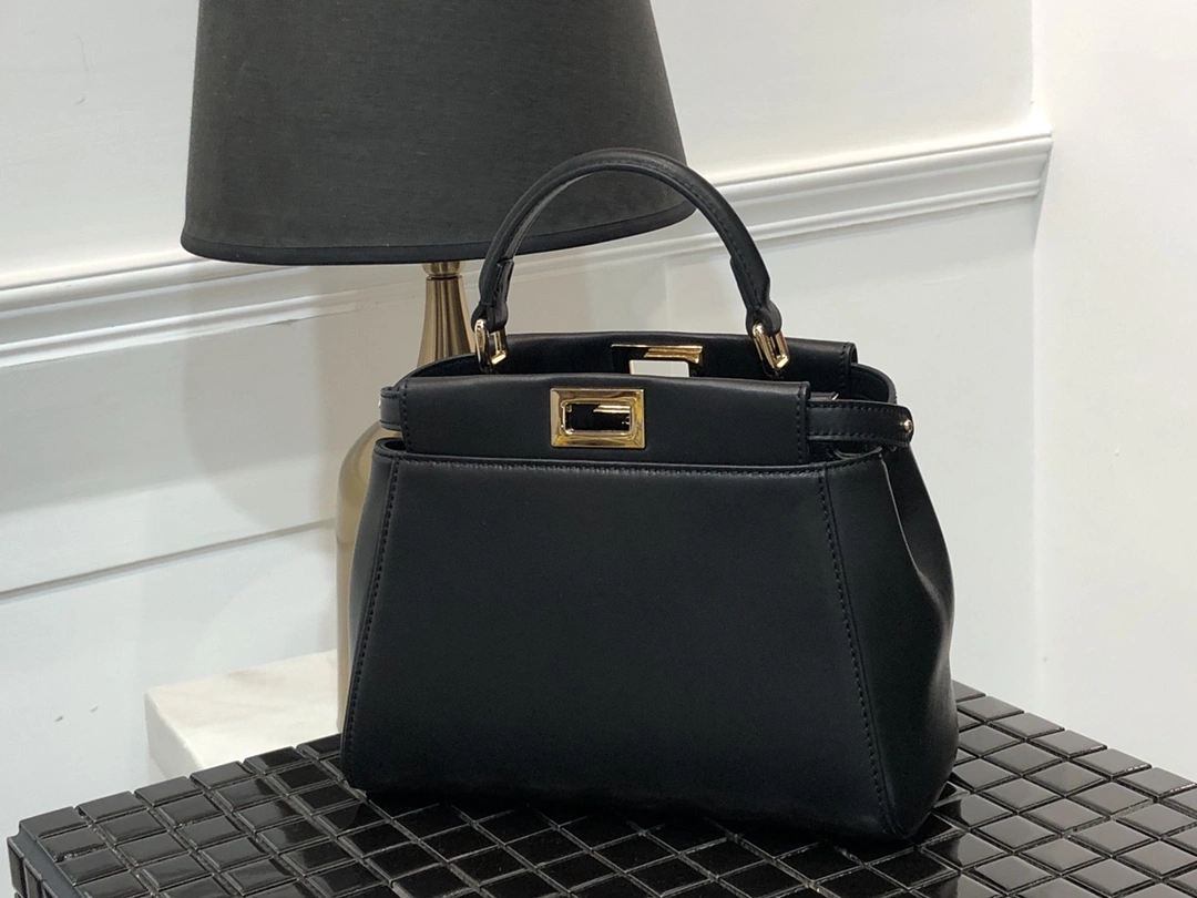 WrinkleFree Fendi Top Handle Bags 76629