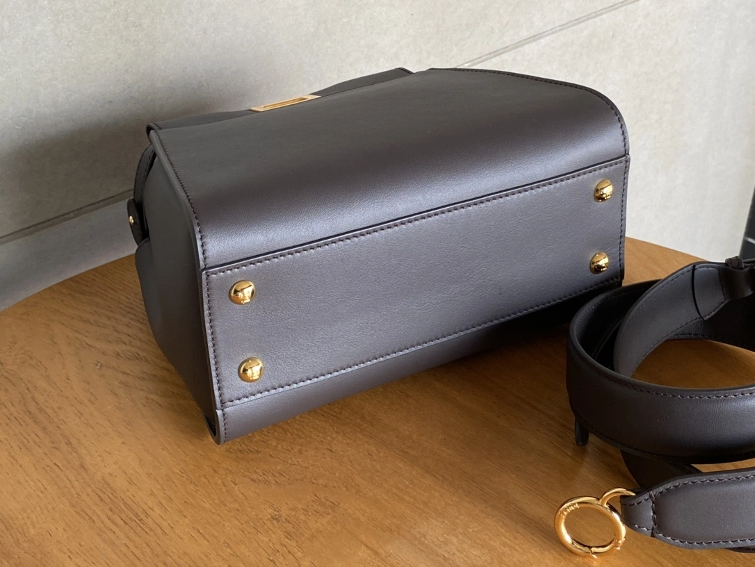 Fendi Top Handle Bags QuickDry 76618