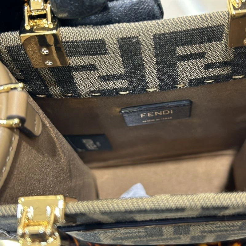 Fendi Top Handle Bags Lightweight 72765