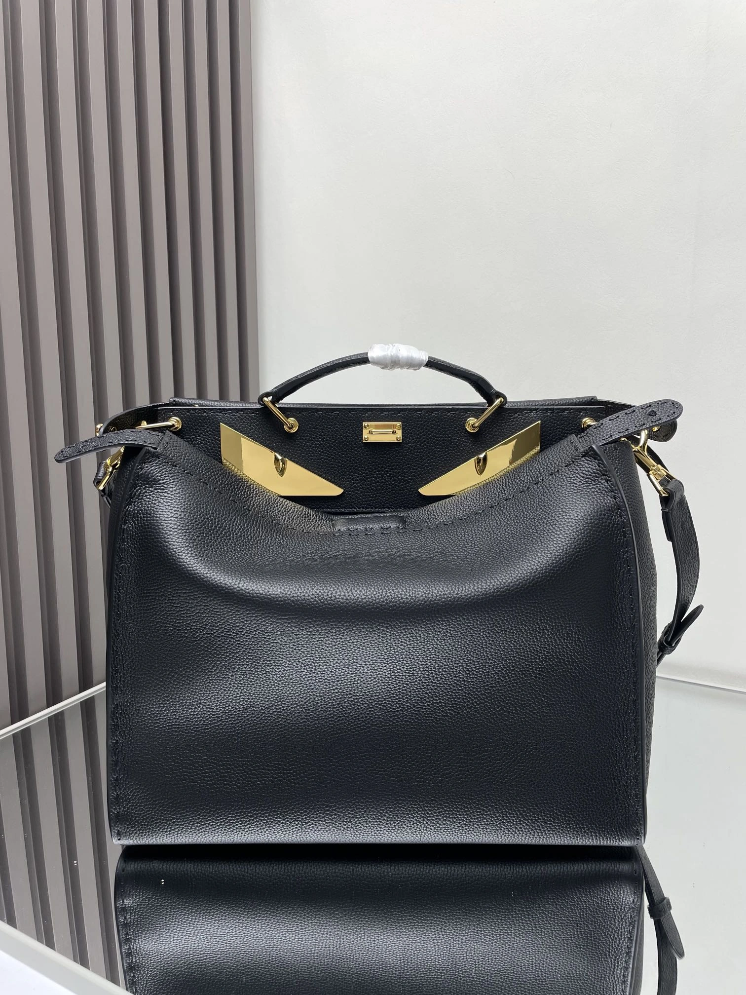Attractive Fendi Top Handle Bags 69628