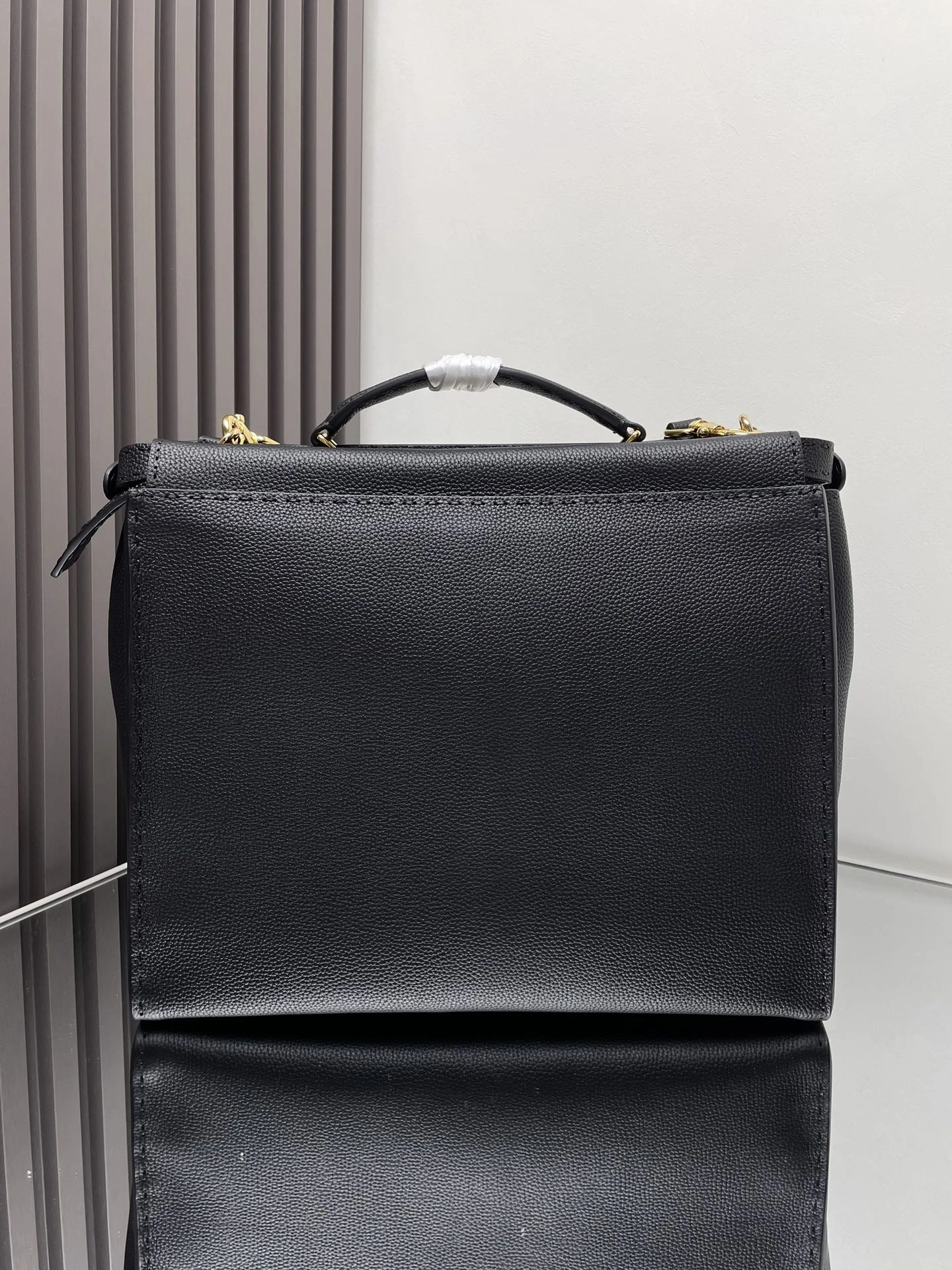 Attractive Fendi Top Handle Bags 69628