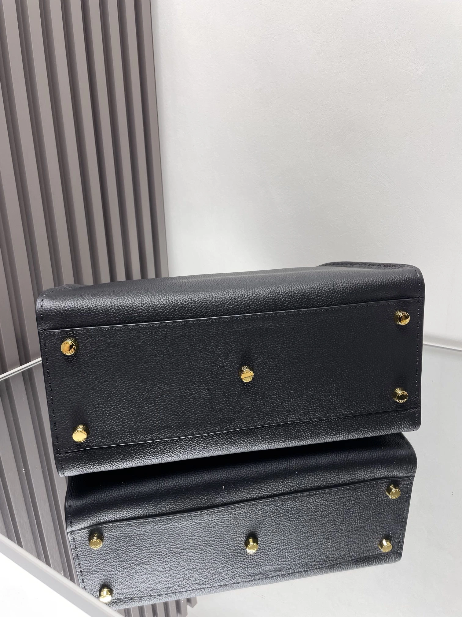 Attractive Fendi Top Handle Bags 69628