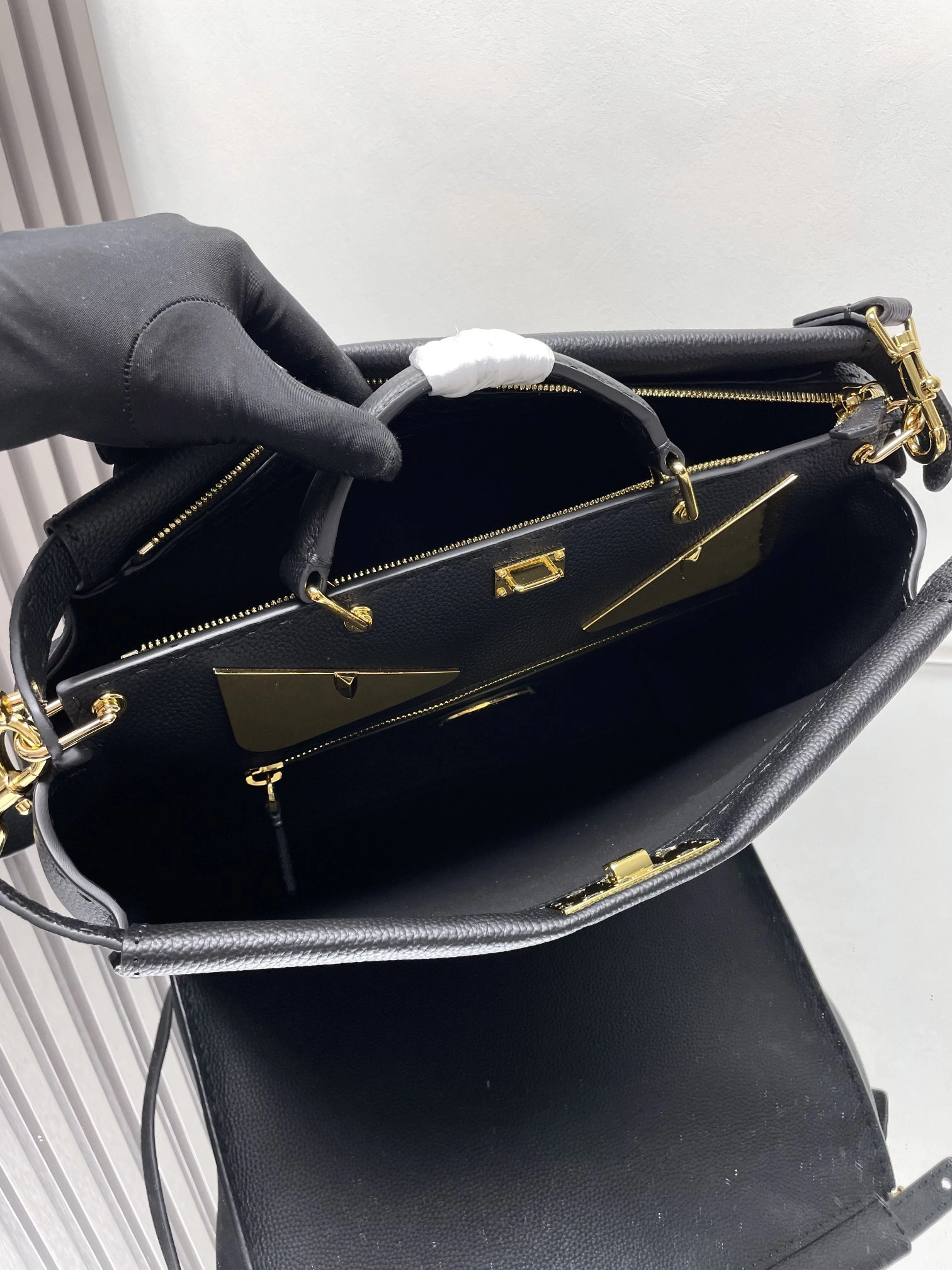 Attractive Fendi Top Handle Bags 69628