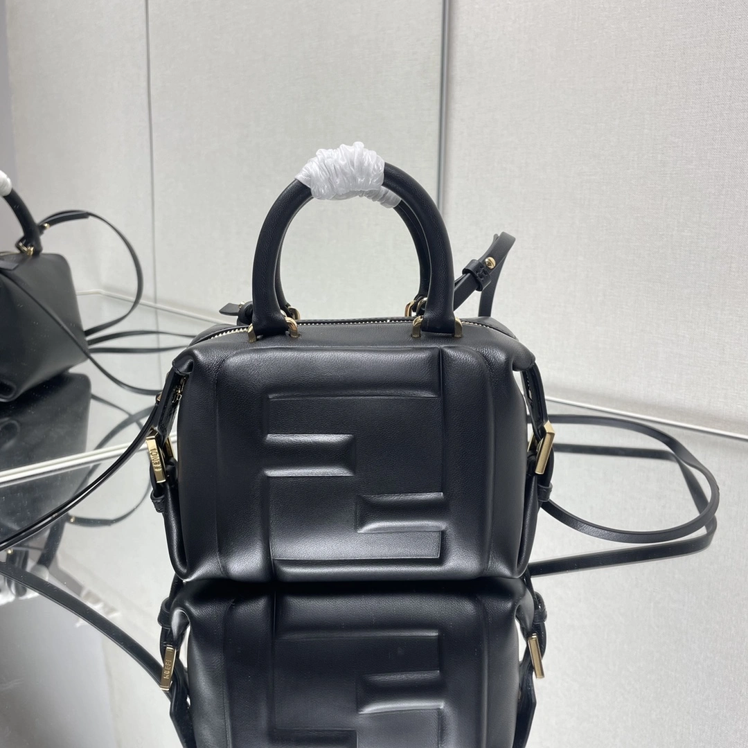 Unique Fendi Top Handle Bags 69625