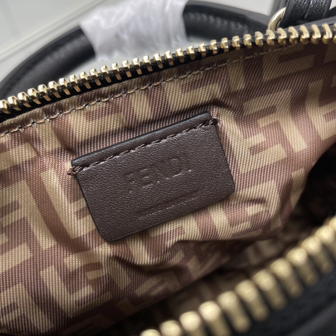 Unique Fendi Top Handle Bags 69625