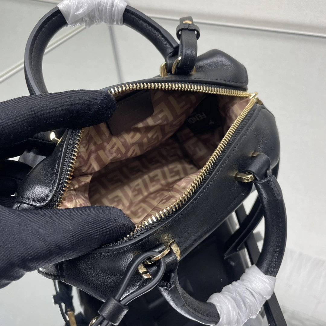 Unique Fendi Top Handle Bags 69625