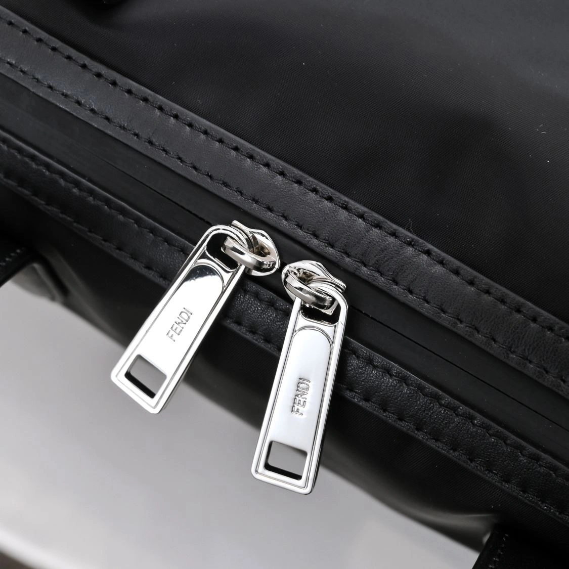 Upgraded Fendi Travel Bags 90923