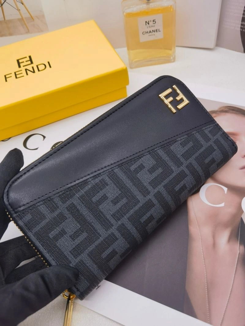 RelaxedFit Fendi Wallets Purse 86150