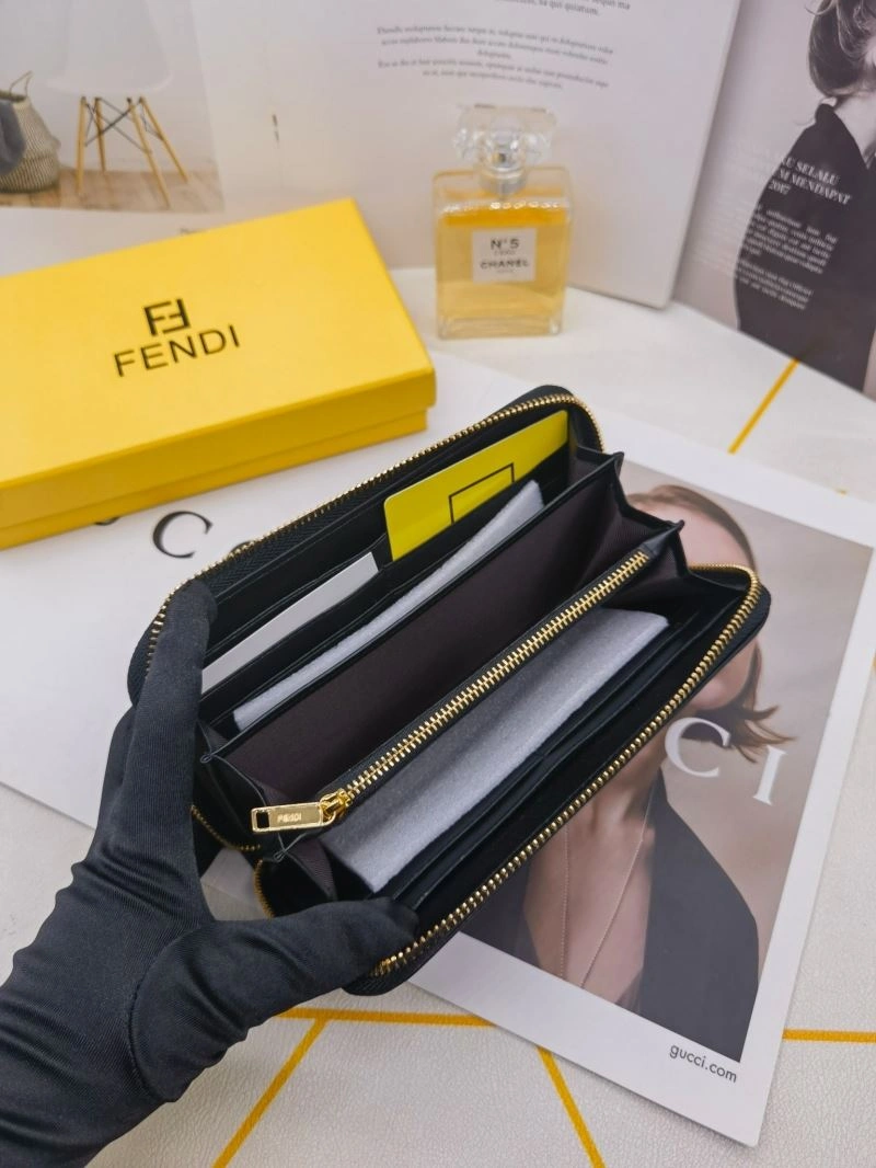RelaxedFit Fendi Wallets Purse 86150