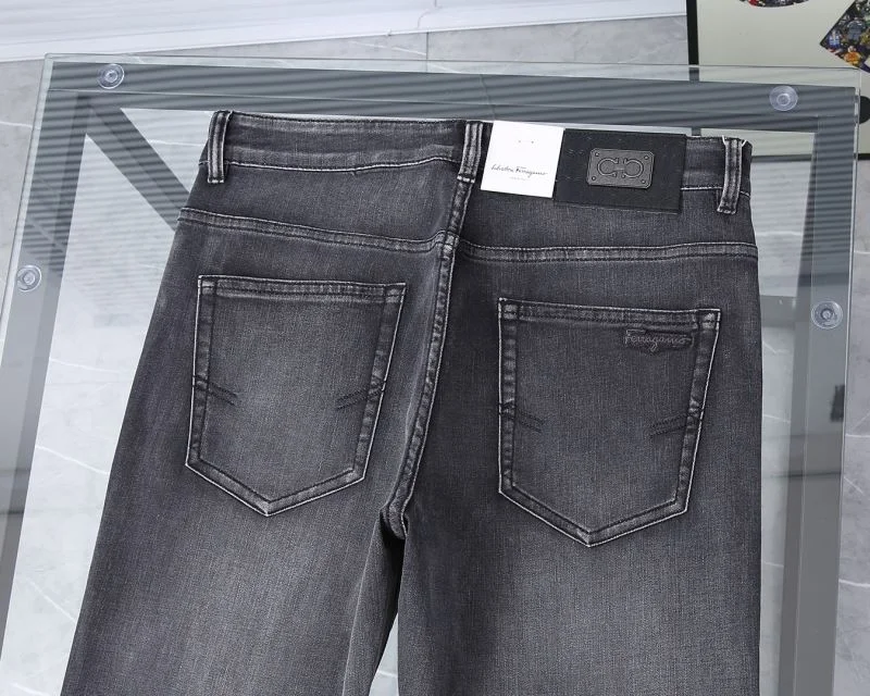 HighQuality Ferragamo Jeans 162867
