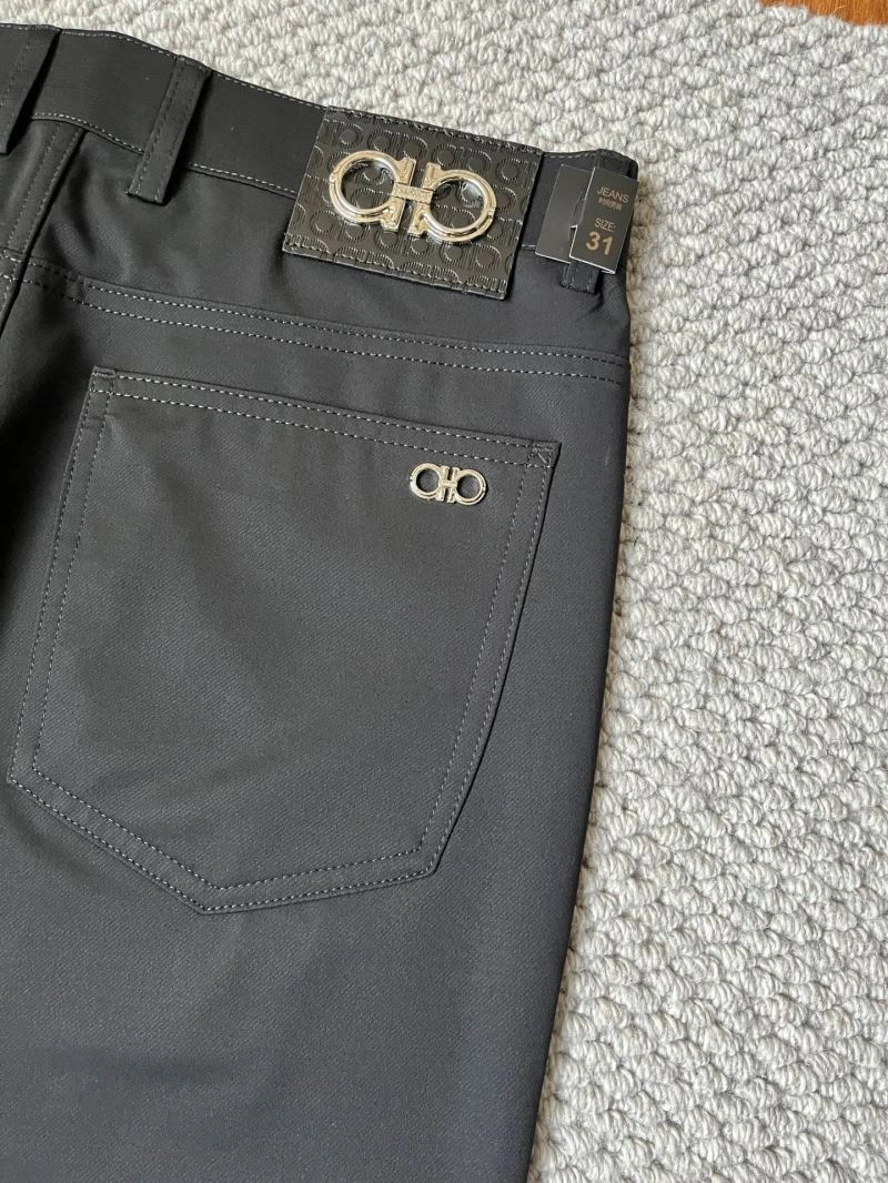 Ferragamo Long Pants Effortless 160624