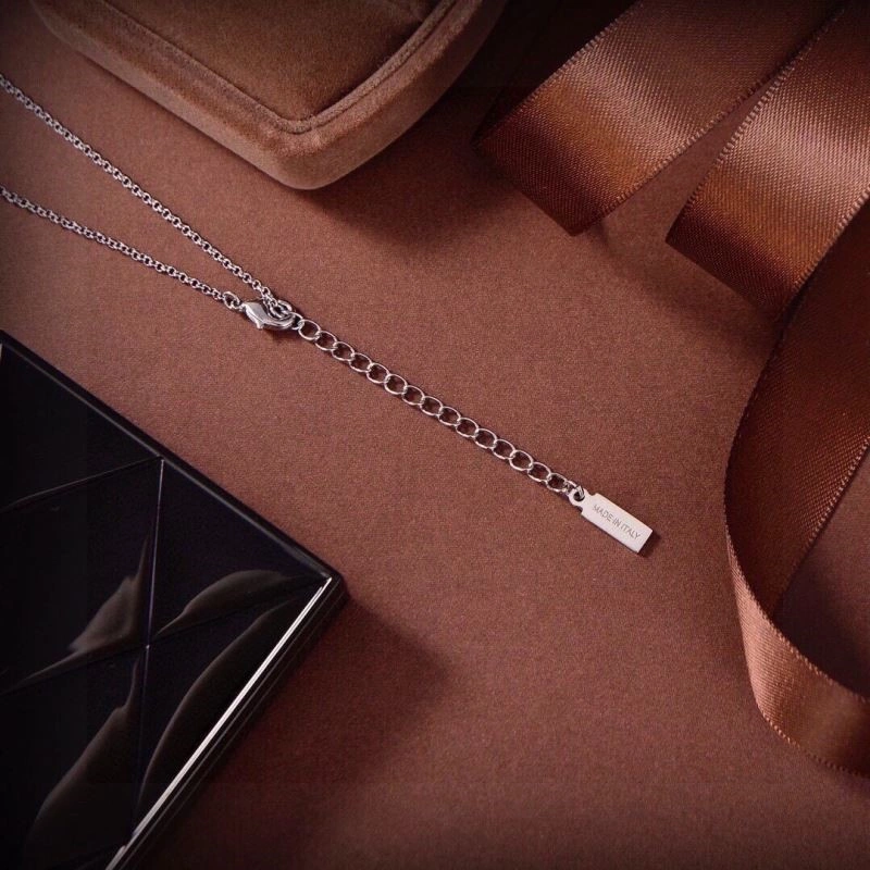 Ferragamo Necklaces Elegant 208751