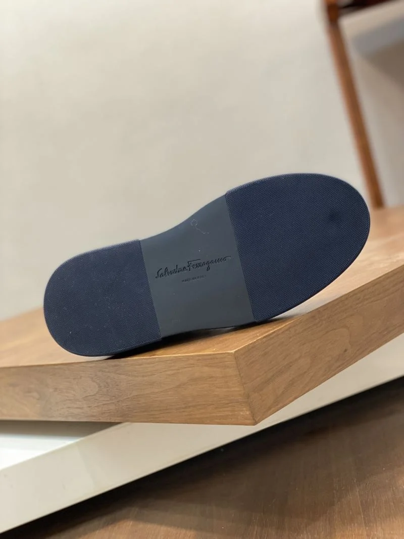 Compact Ferragamo Shoes 4804