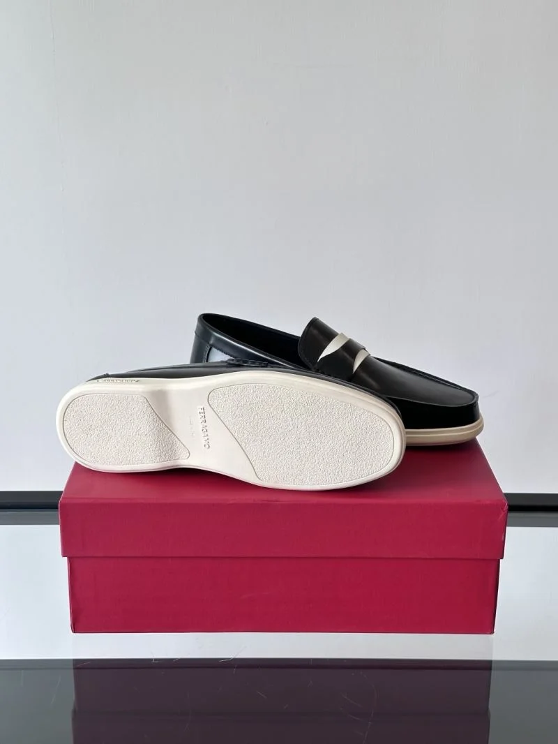 Sleek Ferragamo Shoes 4721