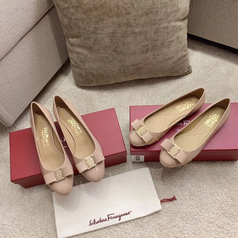 Seasonal Ferragamo Shoes 12510