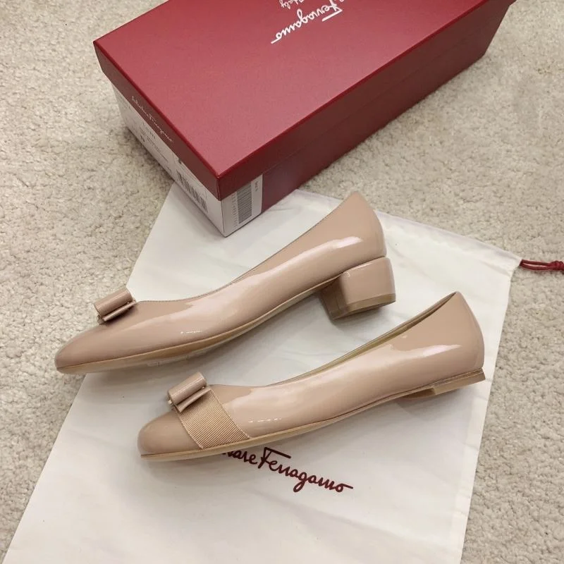 Seasonal Ferragamo Shoes 12510