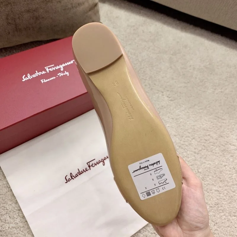 Seasonal Ferragamo Shoes 12510