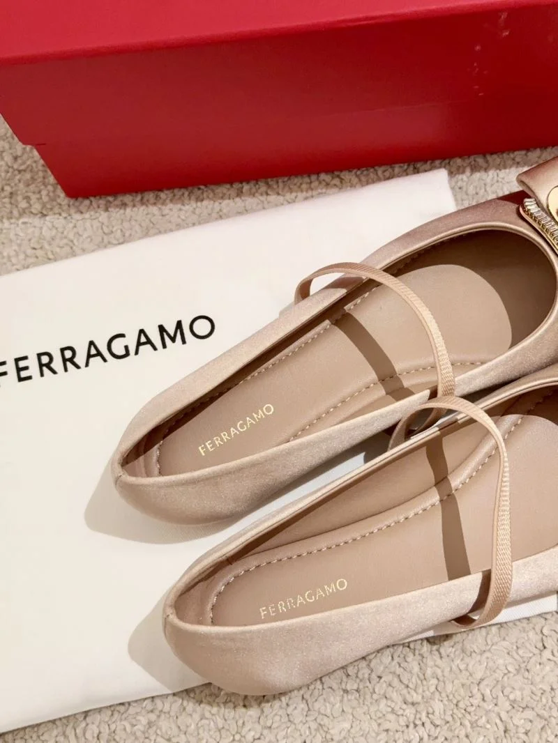 Supportive Ferragamo Shoes 12480