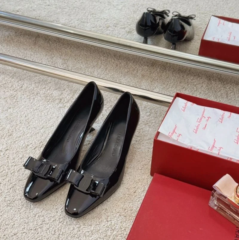 Ferragamo Shoes Snug 12475