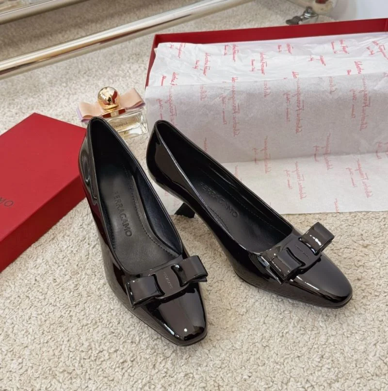 Ferragamo Shoes Snug 12475