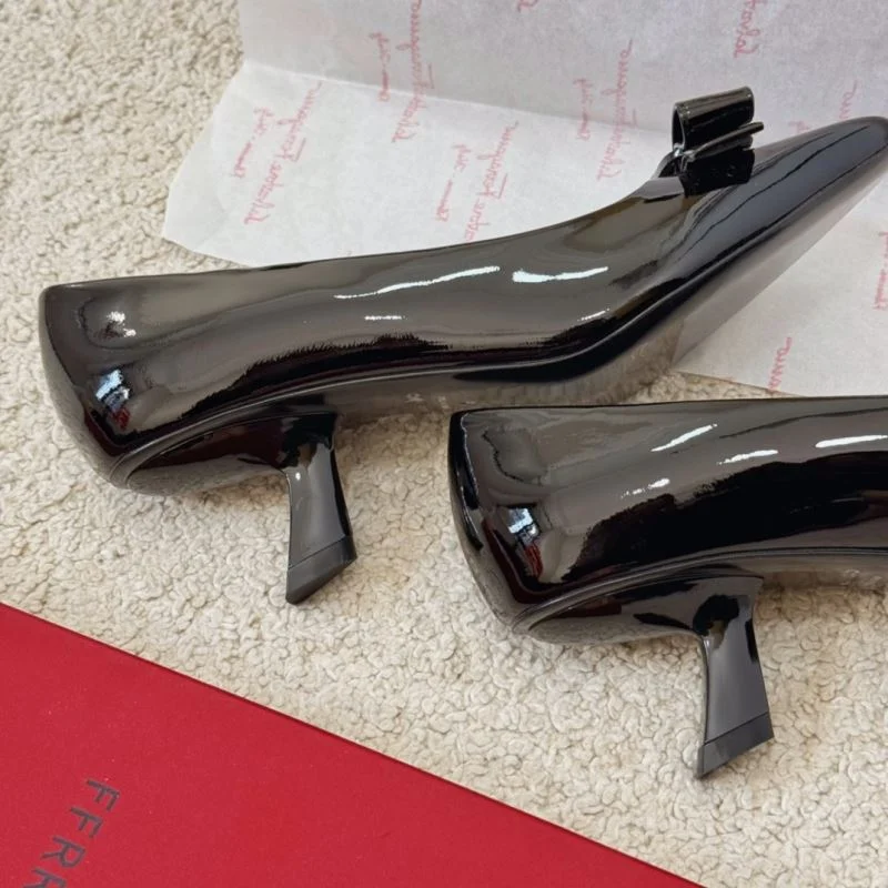 Ferragamo Shoes Snug 12475