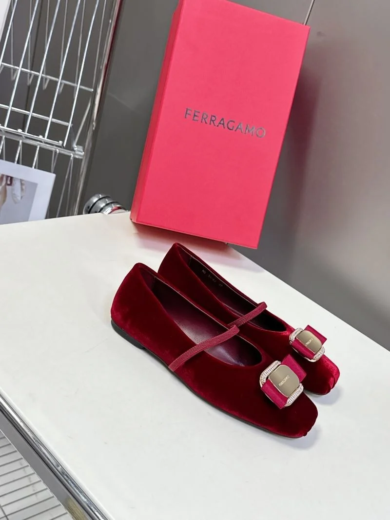Ferragamo Shoes Durable 10112