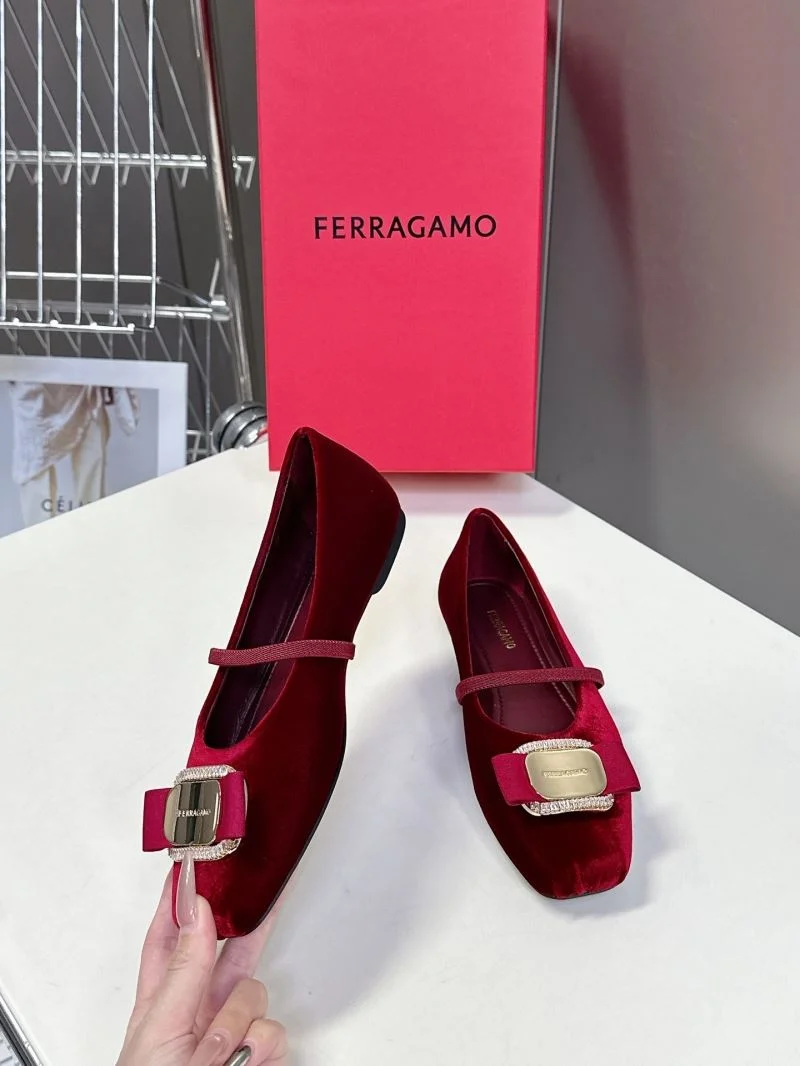 Ferragamo Shoes Durable 10112