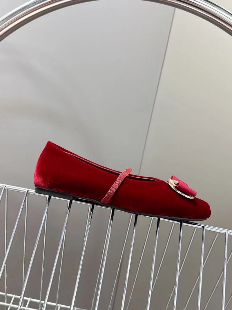 Ferragamo Shoes Durable 10112