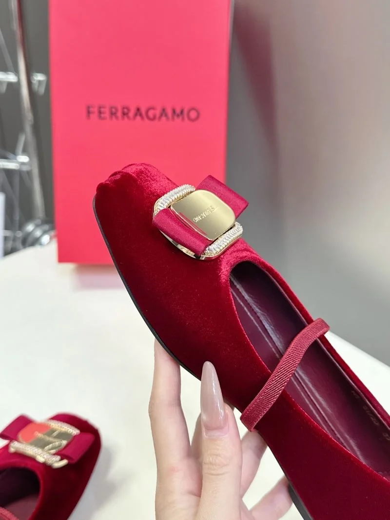 Ferragamo Shoes Durable 10112