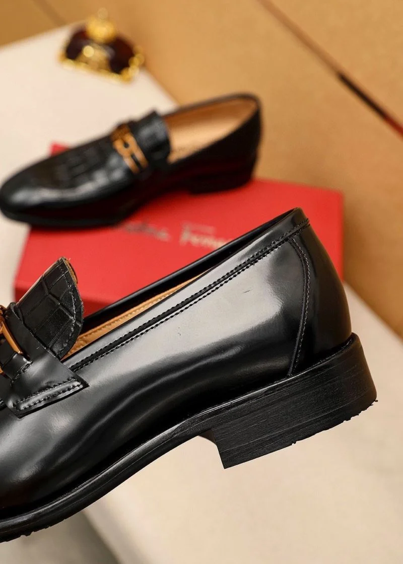 Versatile Ferragamo Shoes 14161