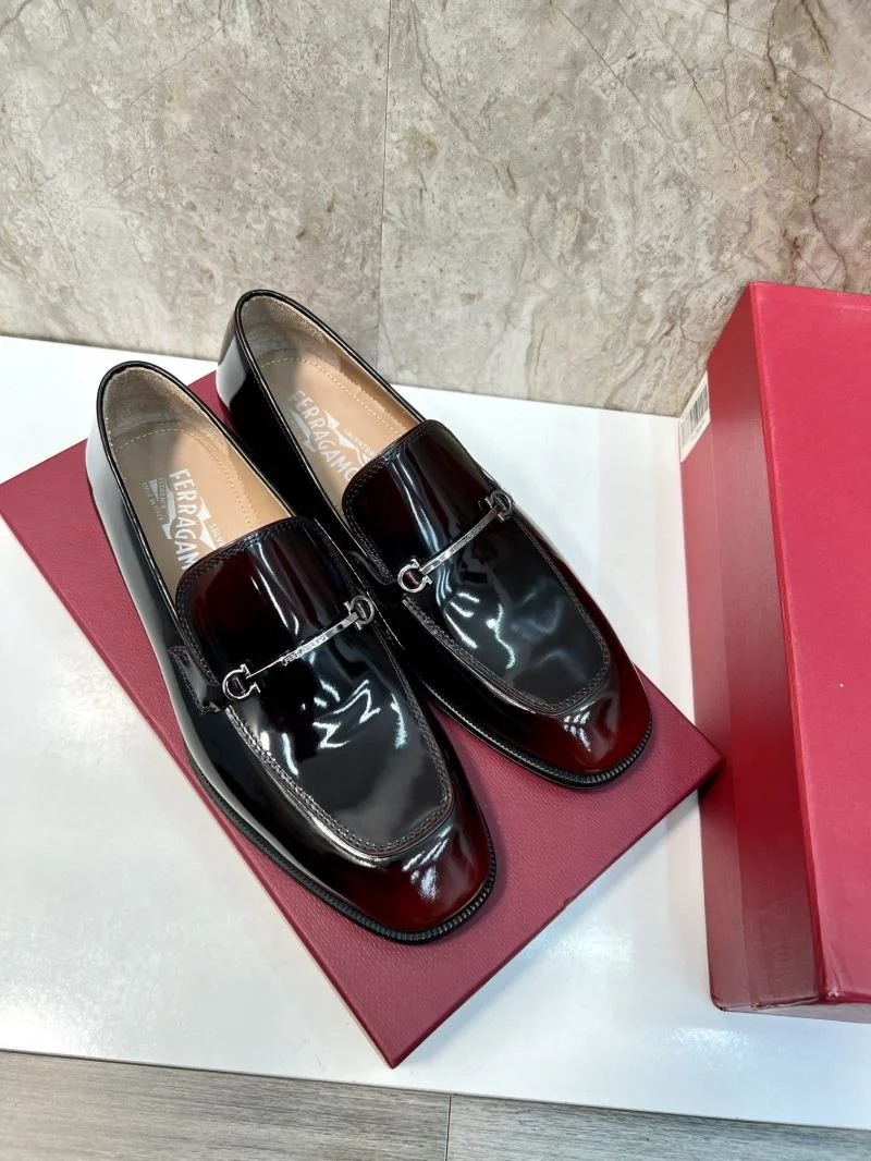 Sporty Ferragamo Shoes 14150