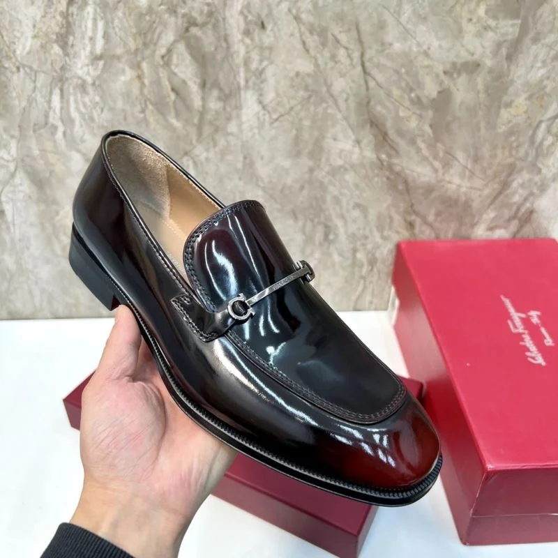 Sporty Ferragamo Shoes 14150