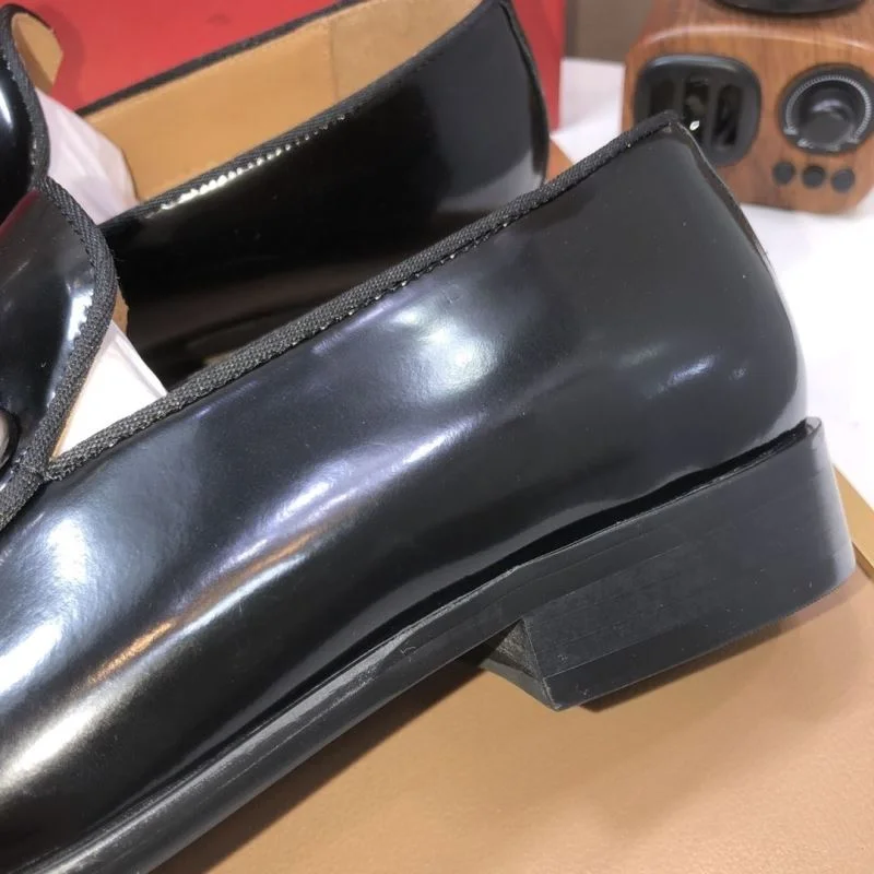 Ferragamo Shoes Durable 14106