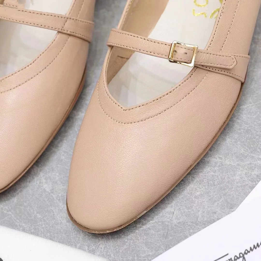 Contemporary Ferragamo Shoes 6563